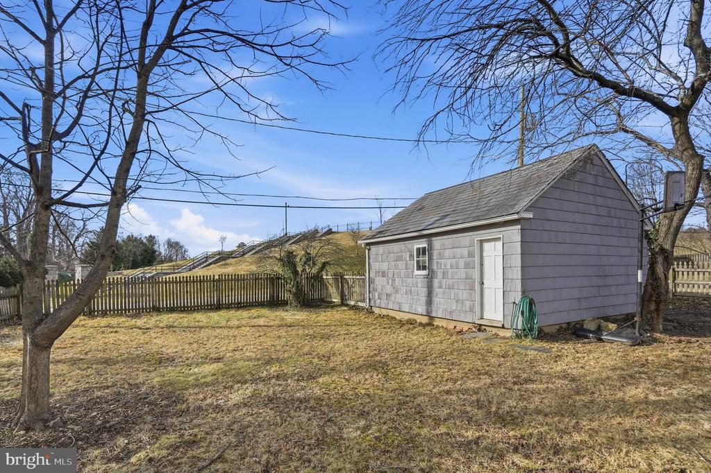4416 UNDERWOOD ROAD