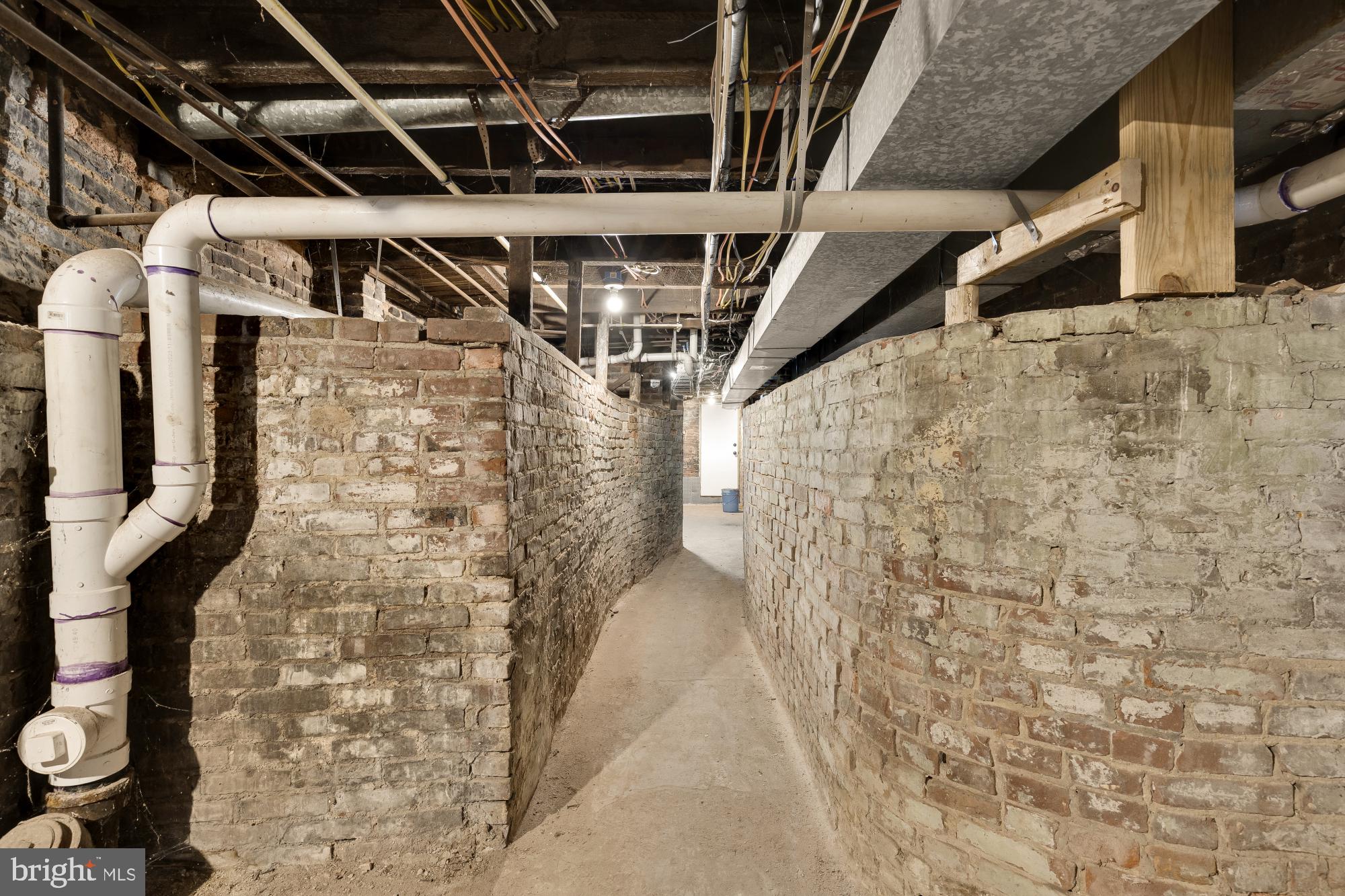 2208 E BALTIMORE STREET