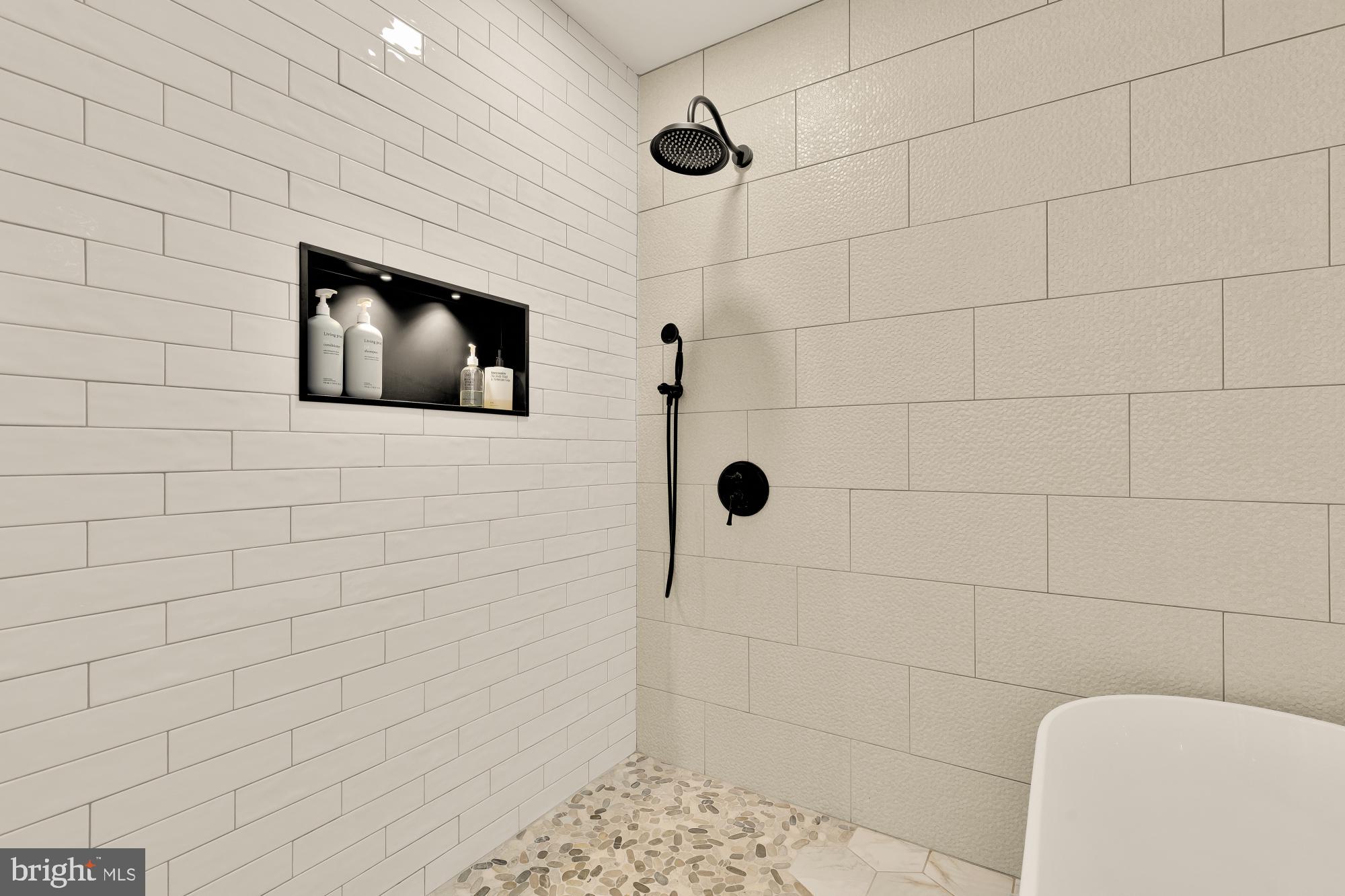 2208 E BALTIMORE STREET