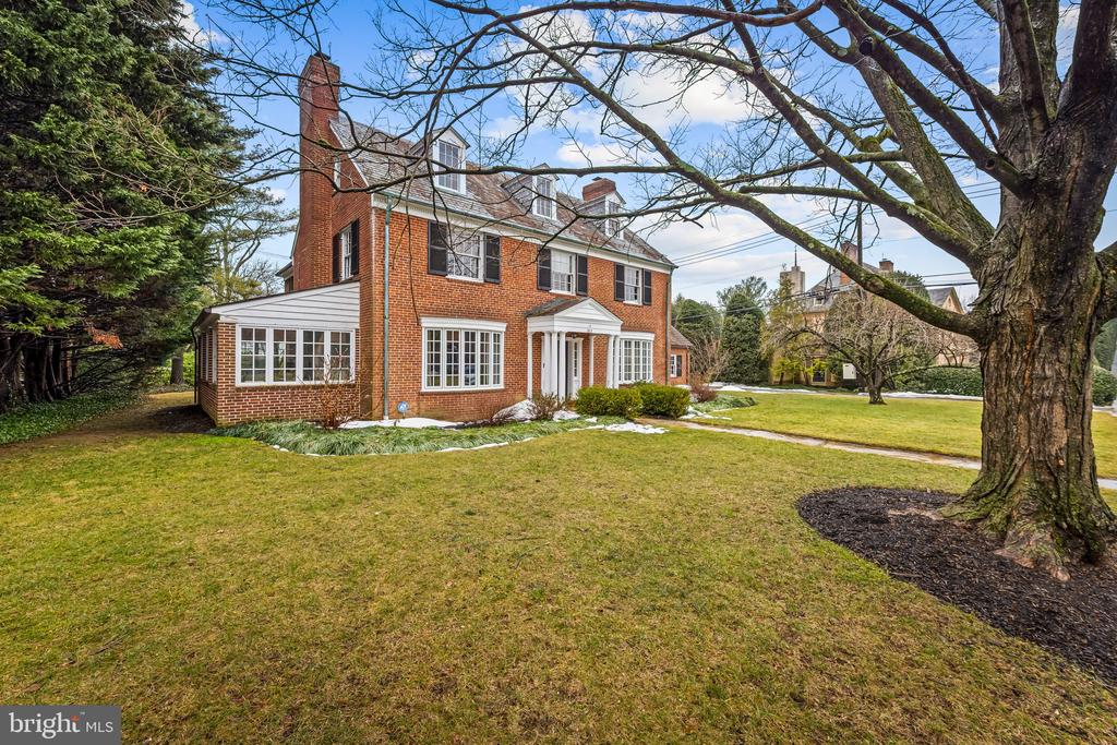 103 SAINT DUNSTANS ROAD