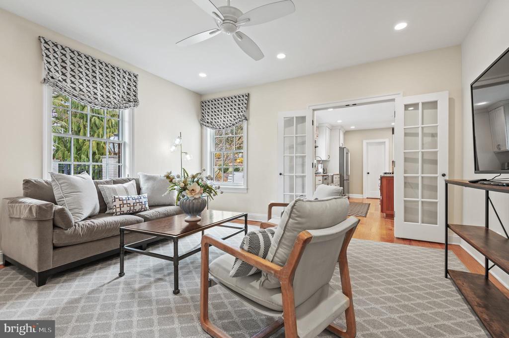 10 OVERHILL ROAD