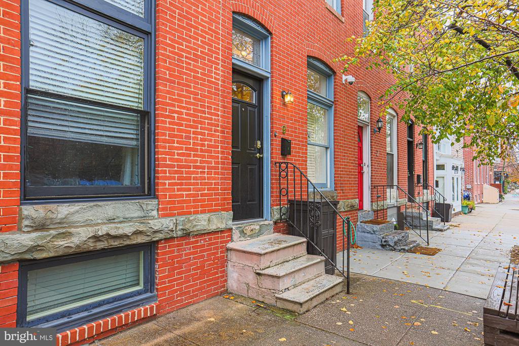 9 LINWOOD AVENUE N