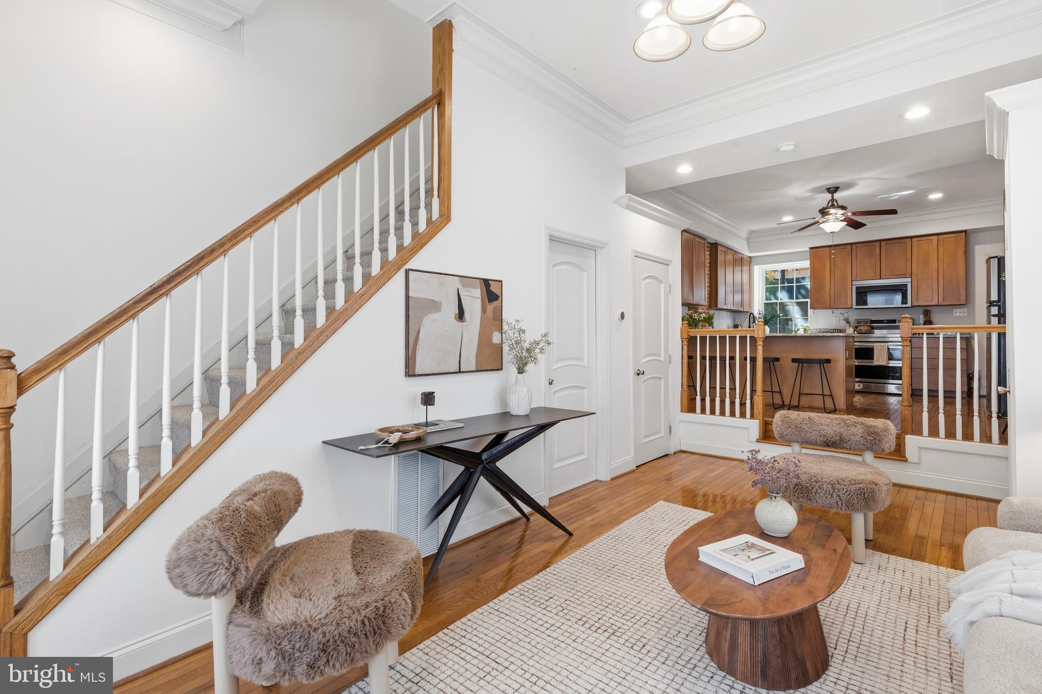 123 W READ STREET