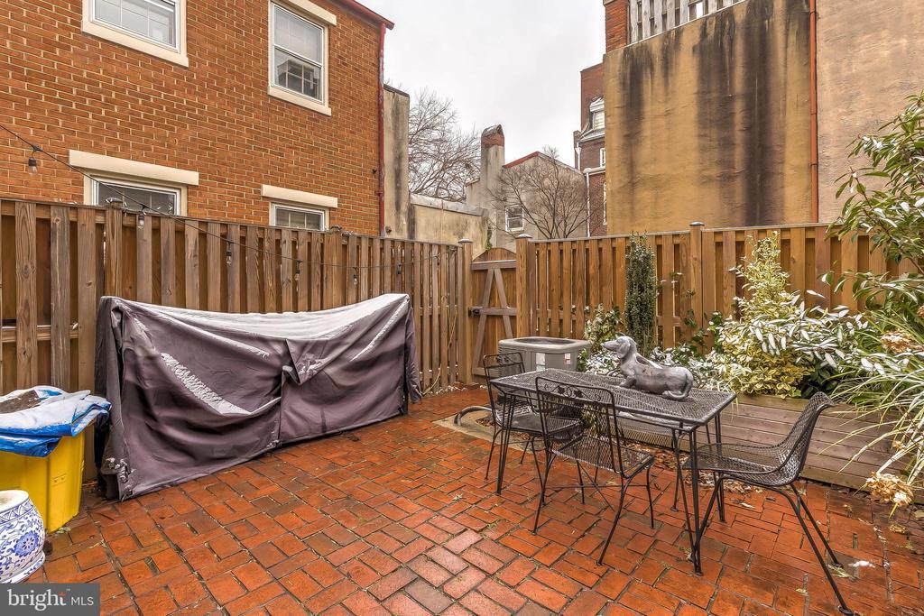 145 W HILL STREET