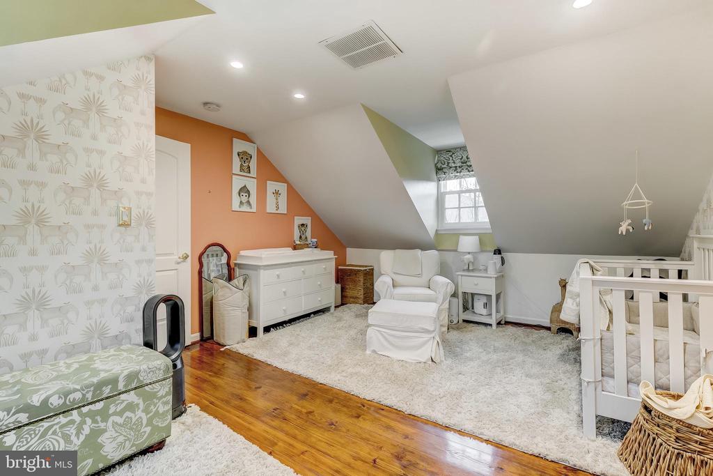 145 W HILL STREET