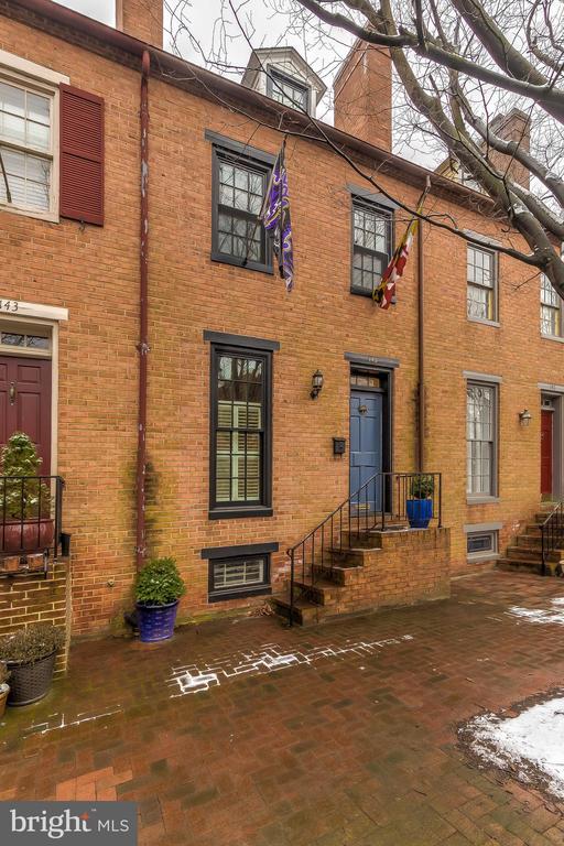 145 W HILL STREET