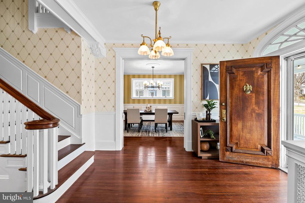 10 MIDVALE ROAD