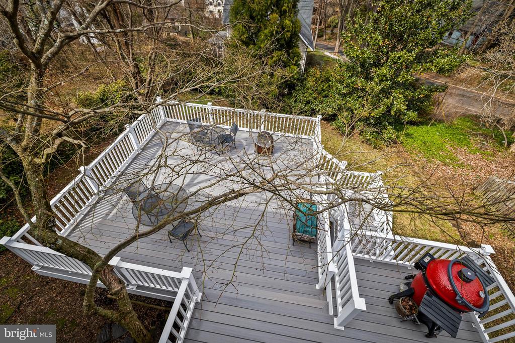 10 MIDVALE ROAD