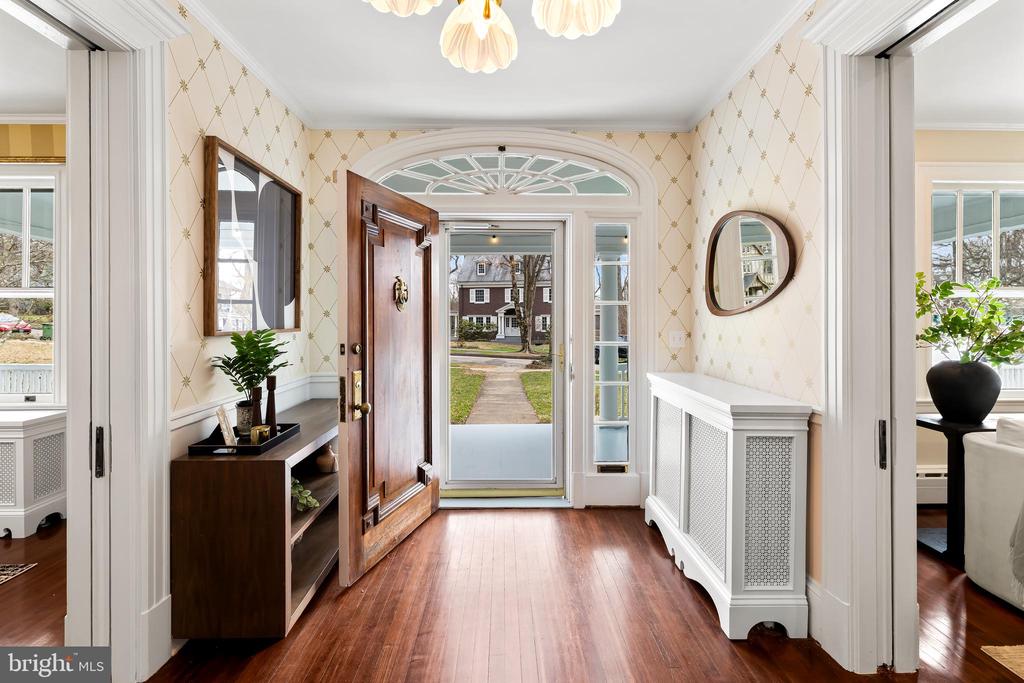 10 MIDVALE ROAD