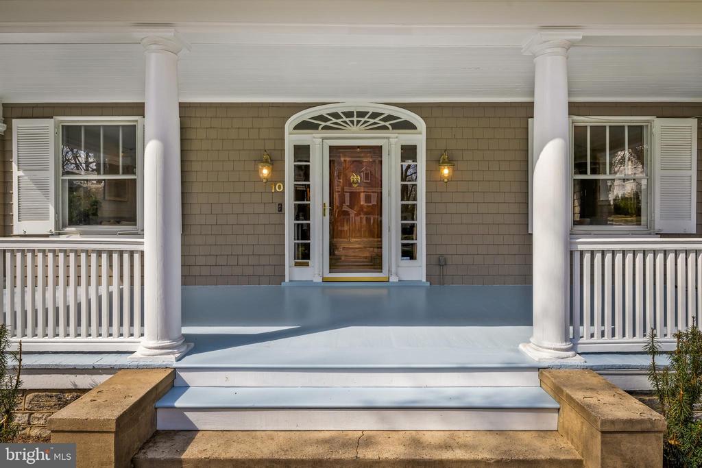 10 MIDVALE ROAD