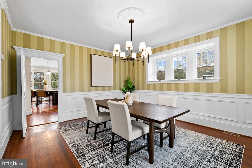 10 MIDVALE ROAD