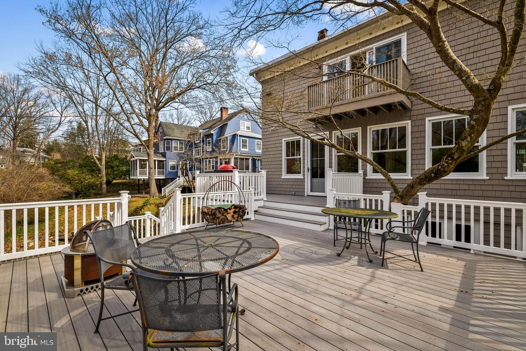 10 MIDVALE ROAD
