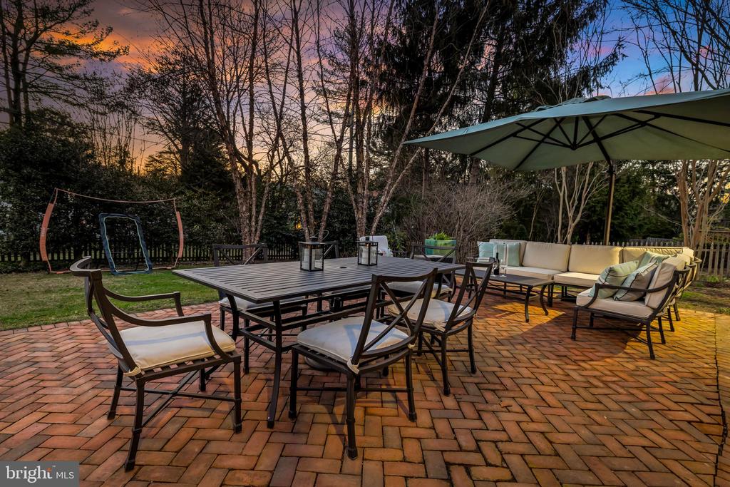 5700 GREENLEAF ROAD