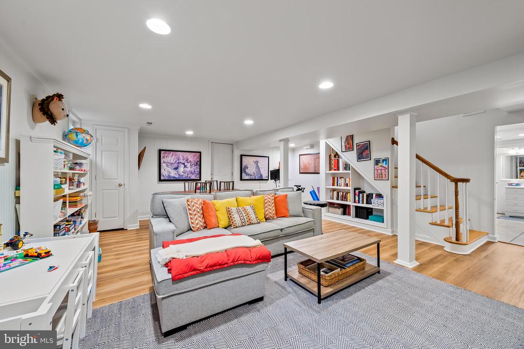 5700 GREENLEAF ROAD