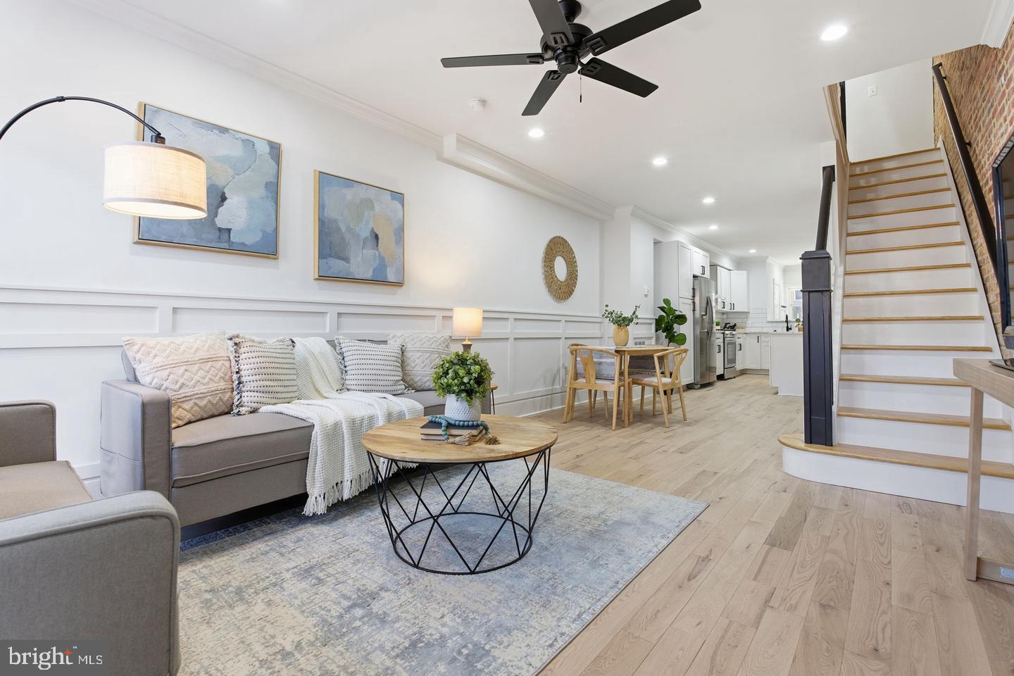 728 S DECKER AVENUE