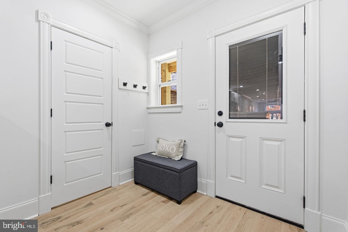 728 S DECKER AVENUE