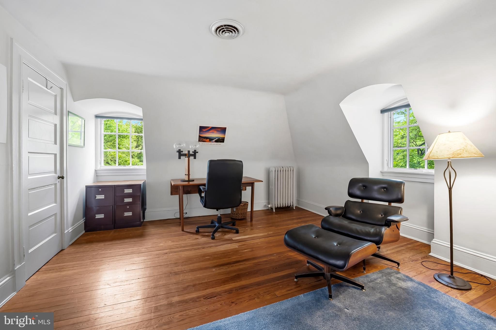 614 W UNIVERSITY PARKWAY