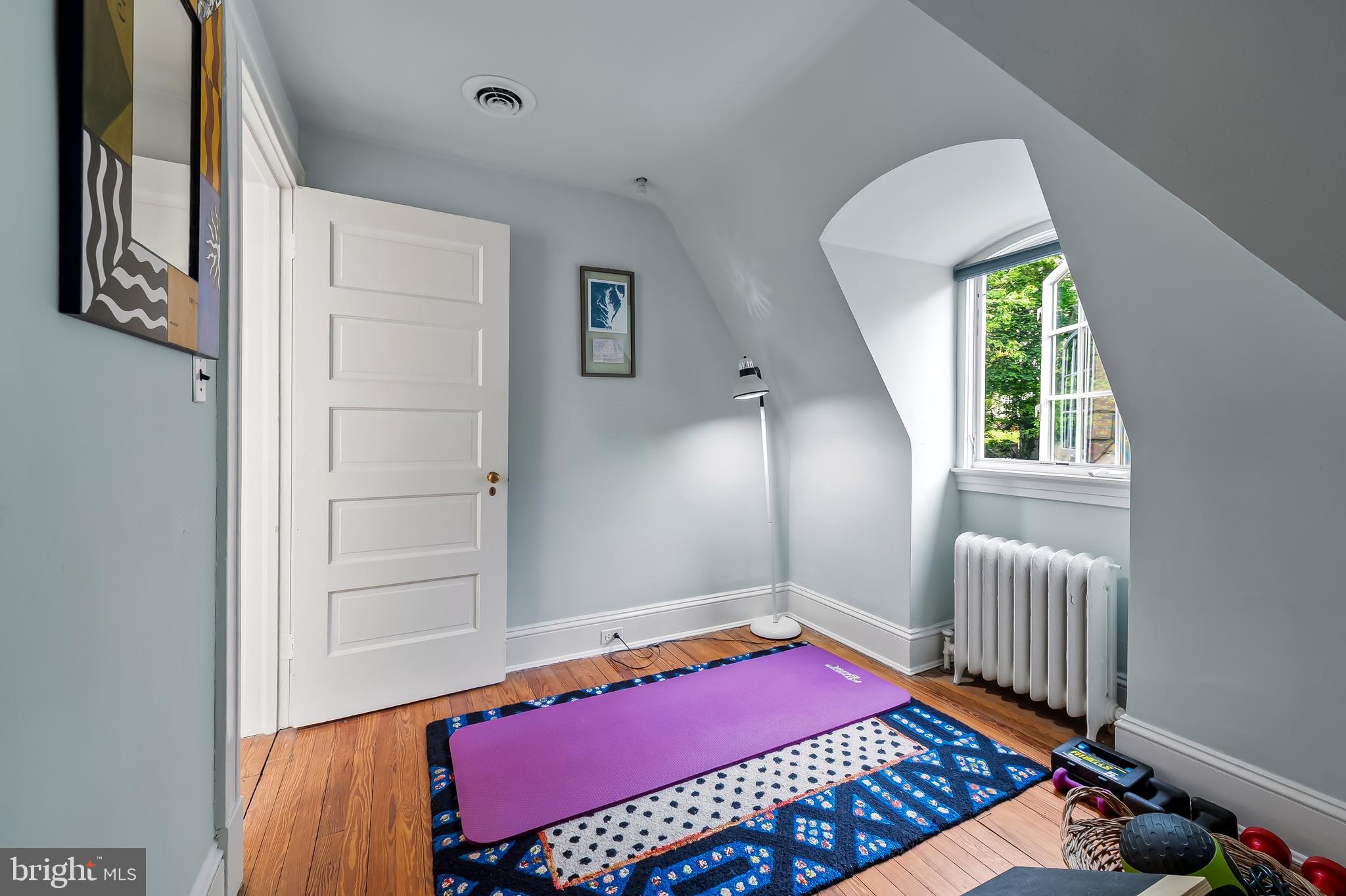 614 W UNIVERSITY PARKWAY