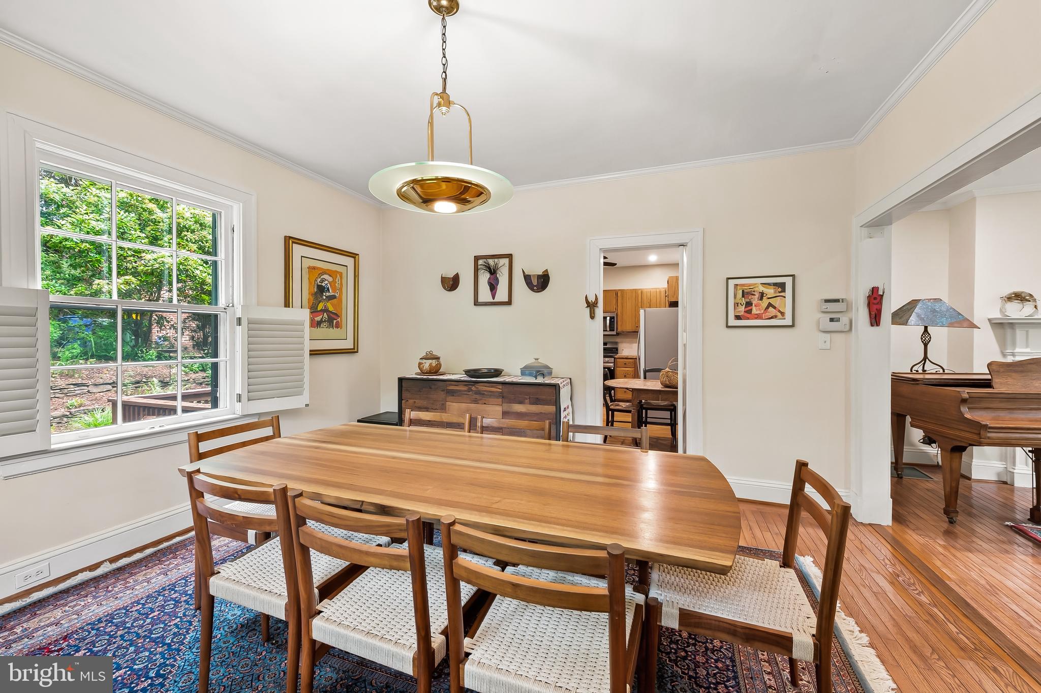 614 W UNIVERSITY PARKWAY
