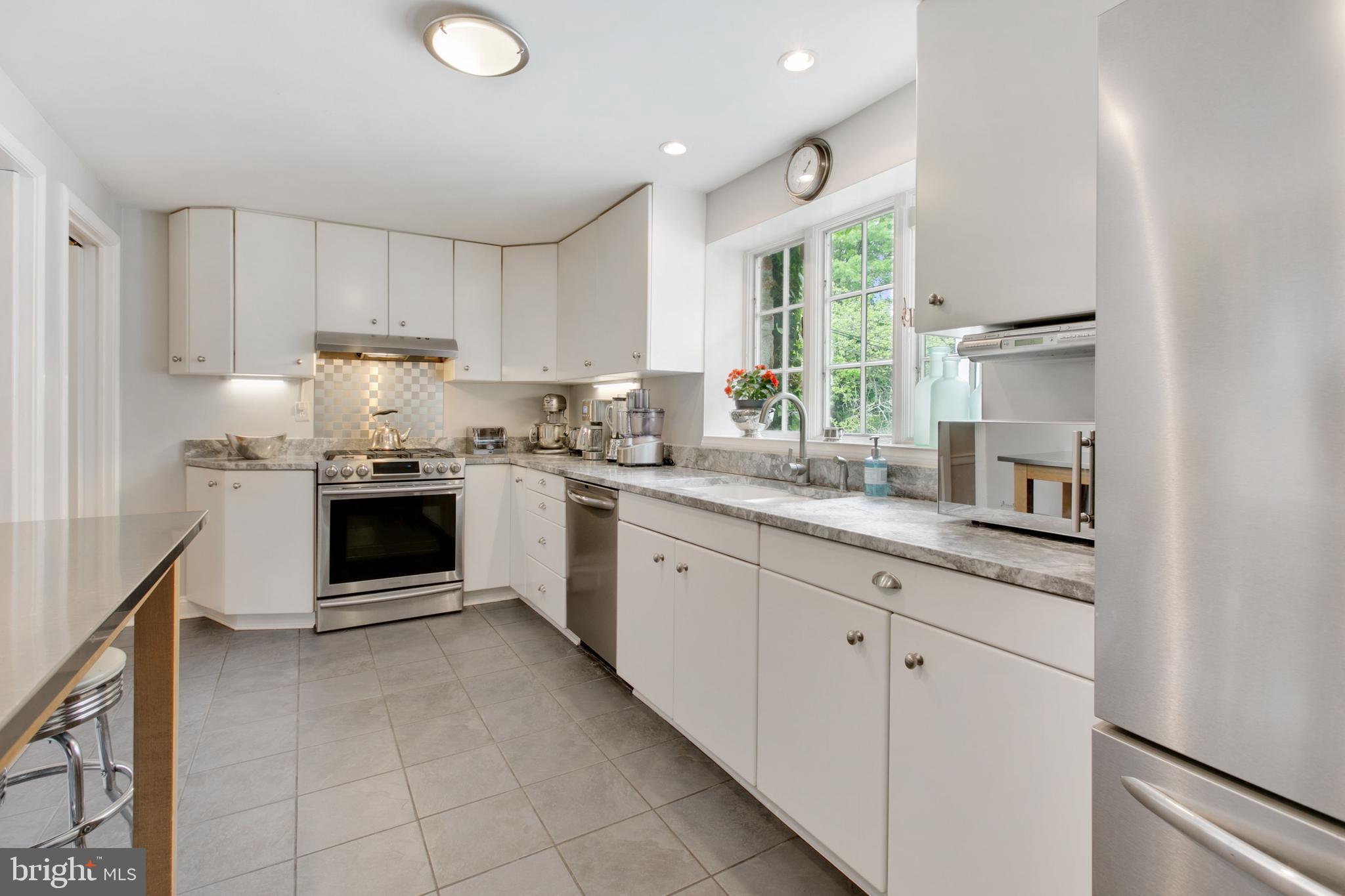 5113 N CHARLES STREET