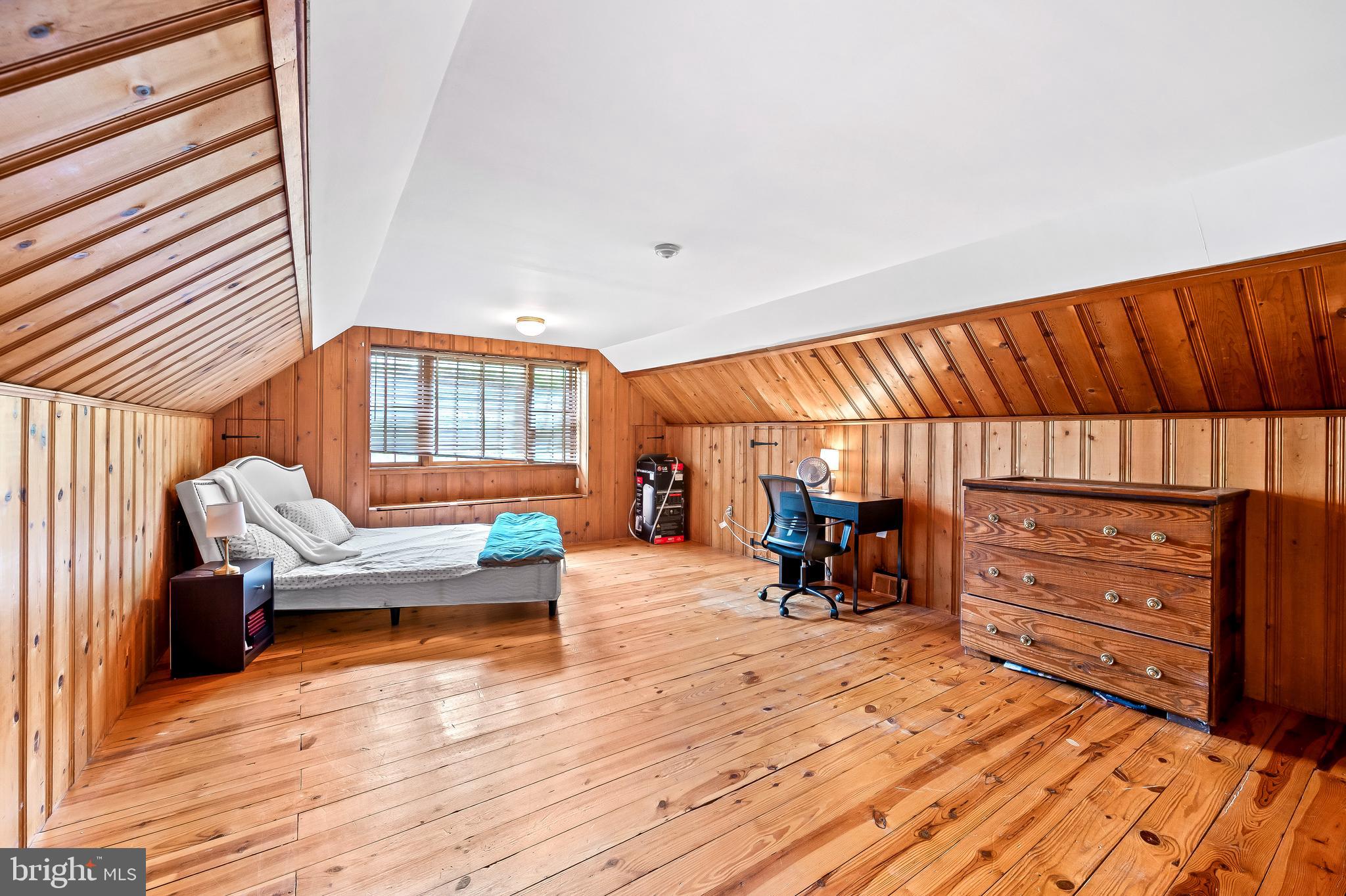 5113 N CHARLES STREET