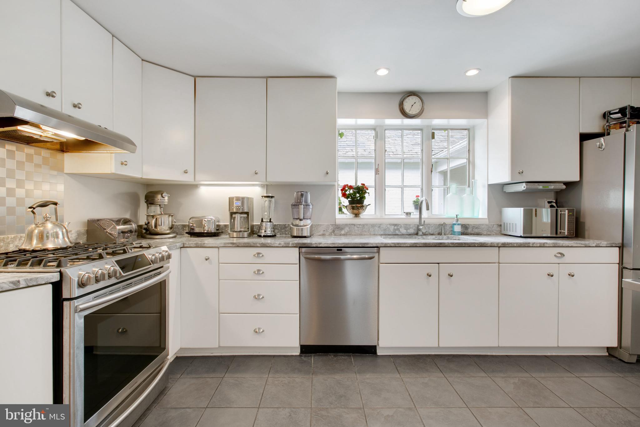 5113 N CHARLES STREET