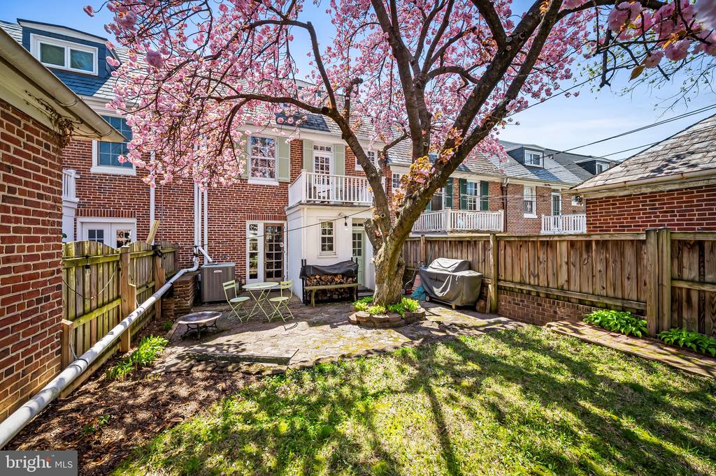 222 HOMEWOOD TERRACE