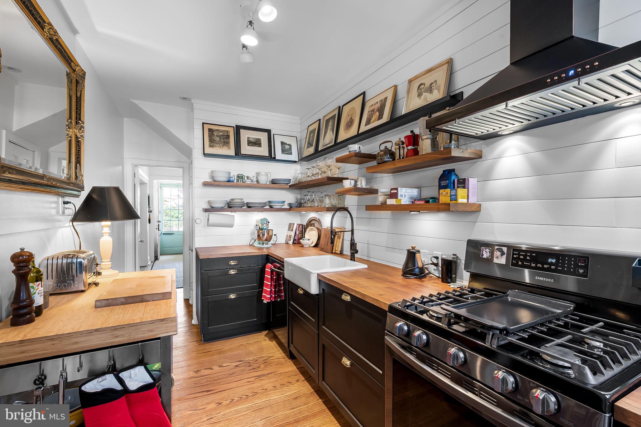 222 HOMEWOOD TERRACE