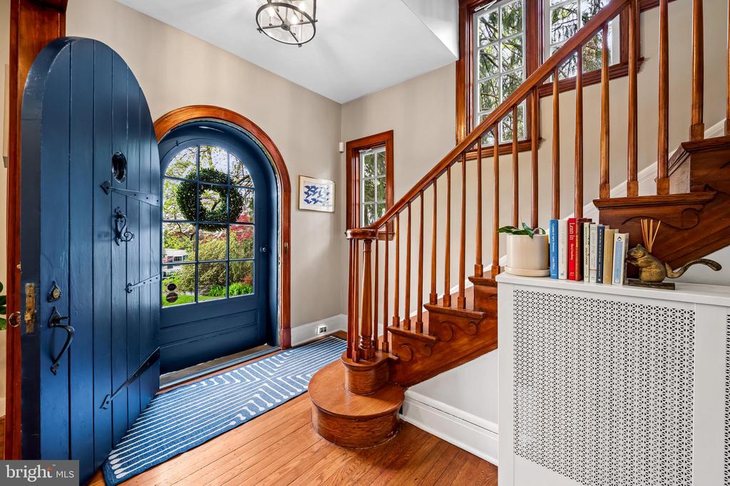 310 THORNHILL ROAD