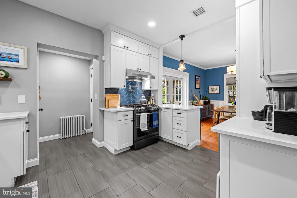 310 THORNHILL ROAD