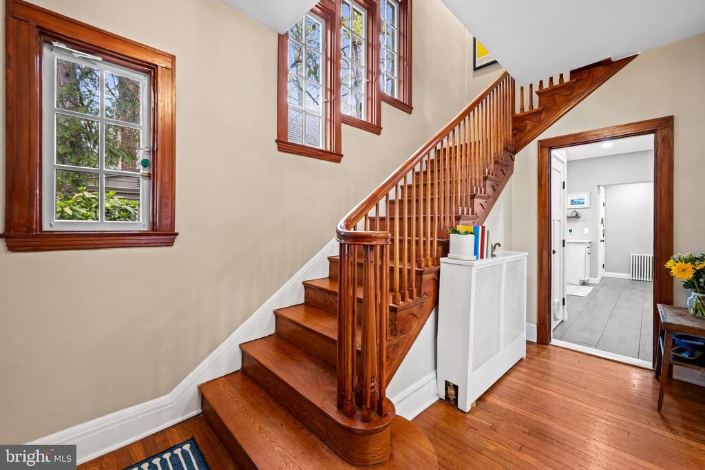 310 THORNHILL ROAD