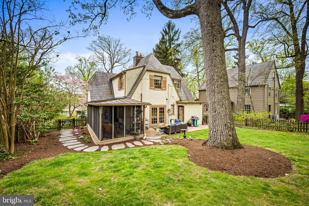 310 THORNHILL ROAD