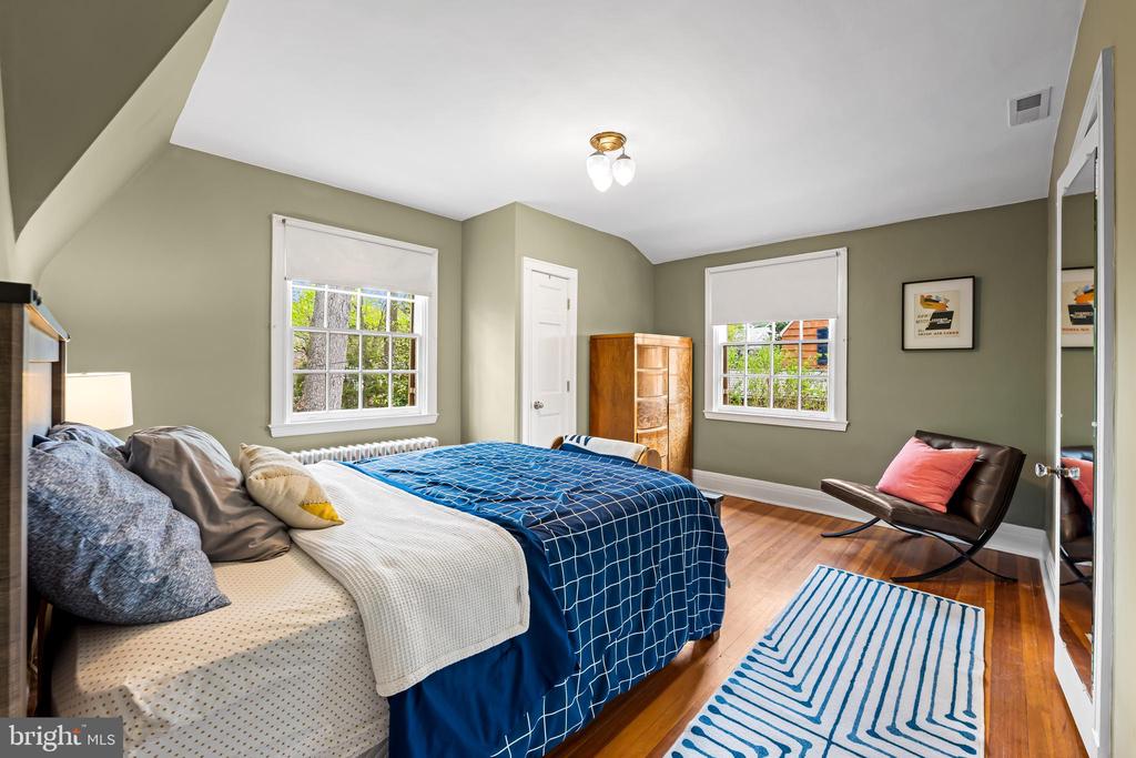 310 THORNHILL ROAD