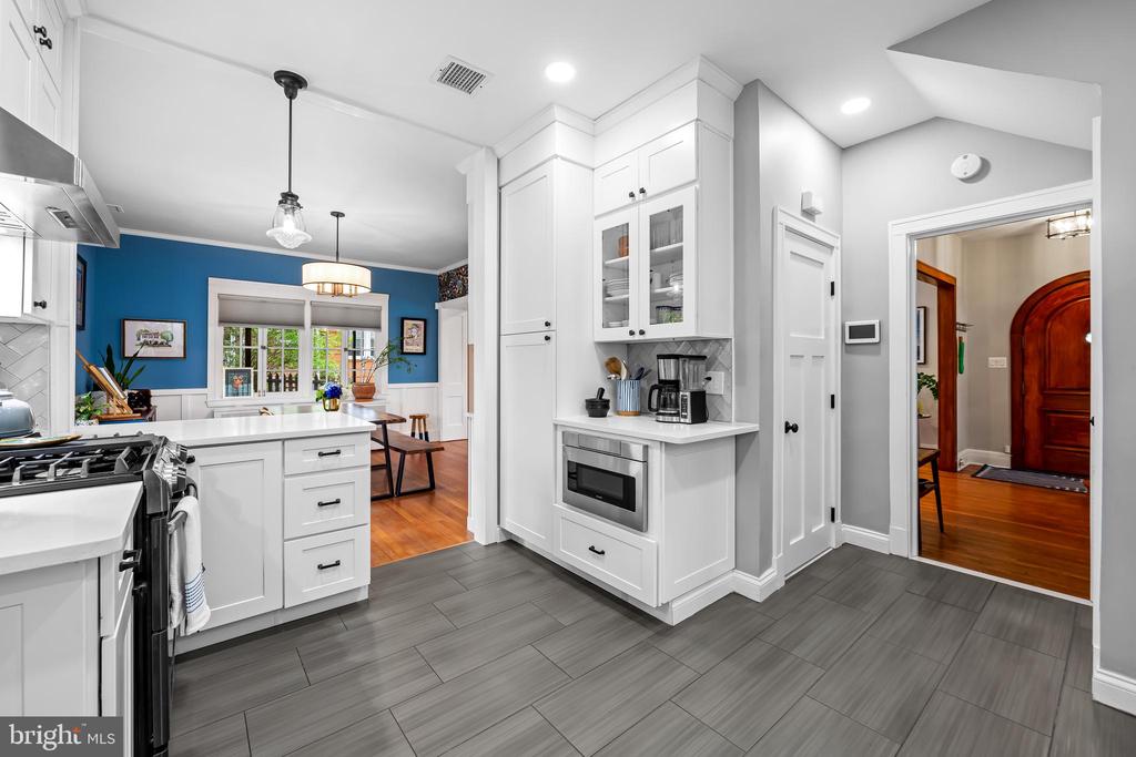310 THORNHILL ROAD