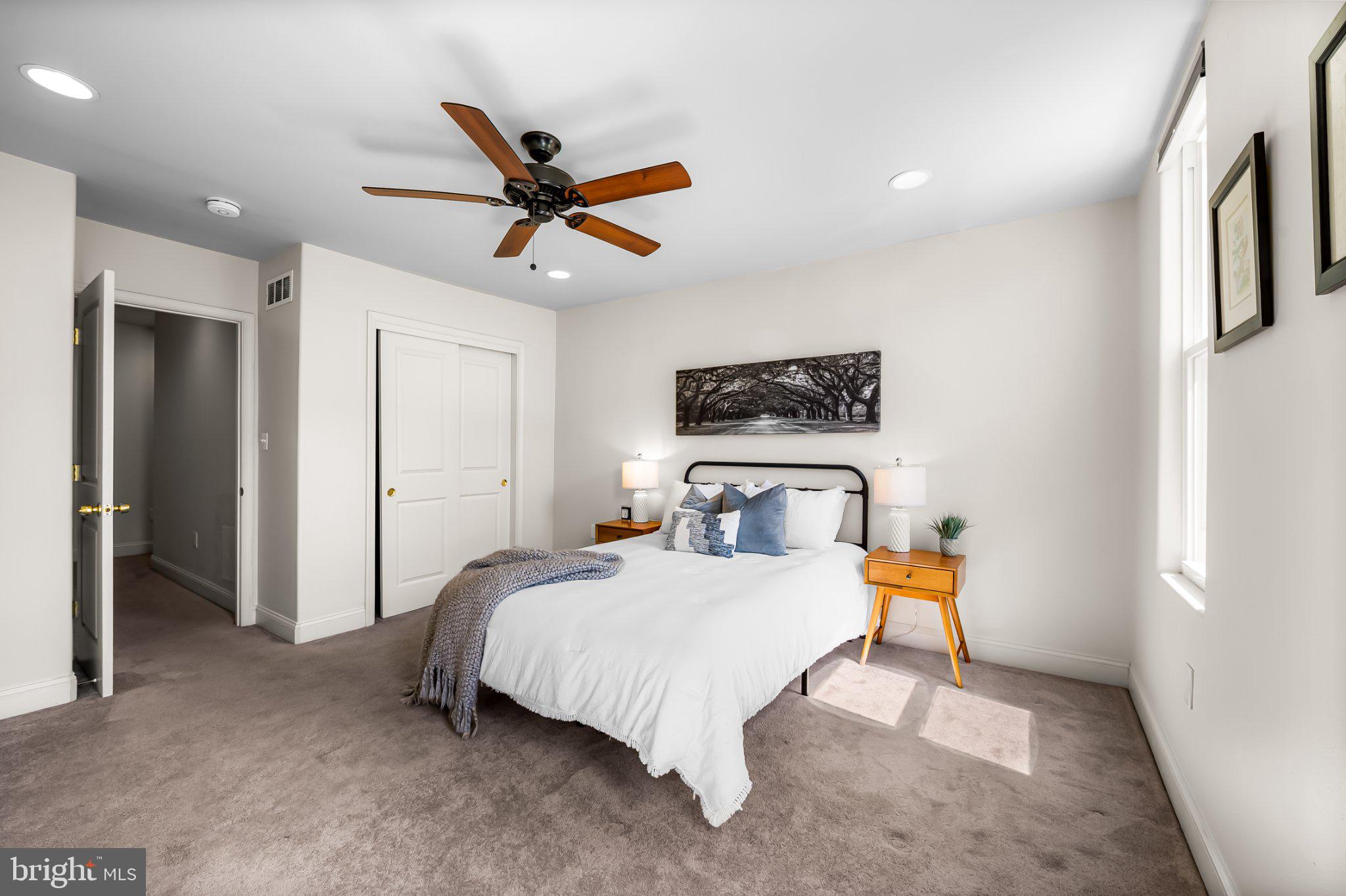 406 W 23RD STREET