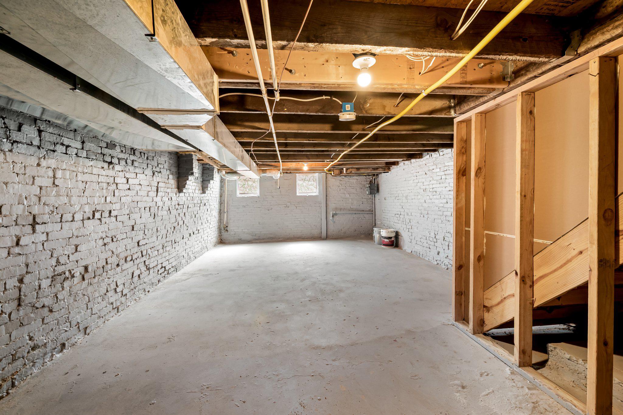 406 W 23RD STREET