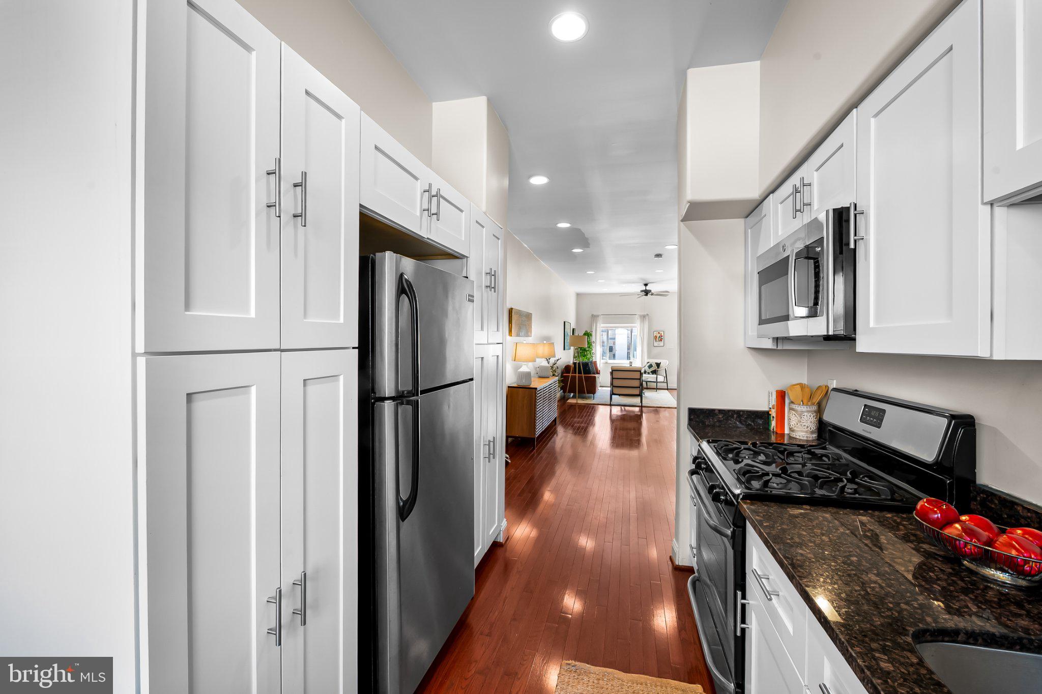 406 W 23RD STREET