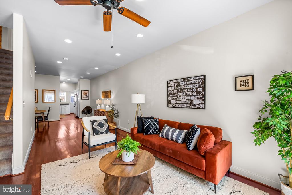 406 W 23RD STREET