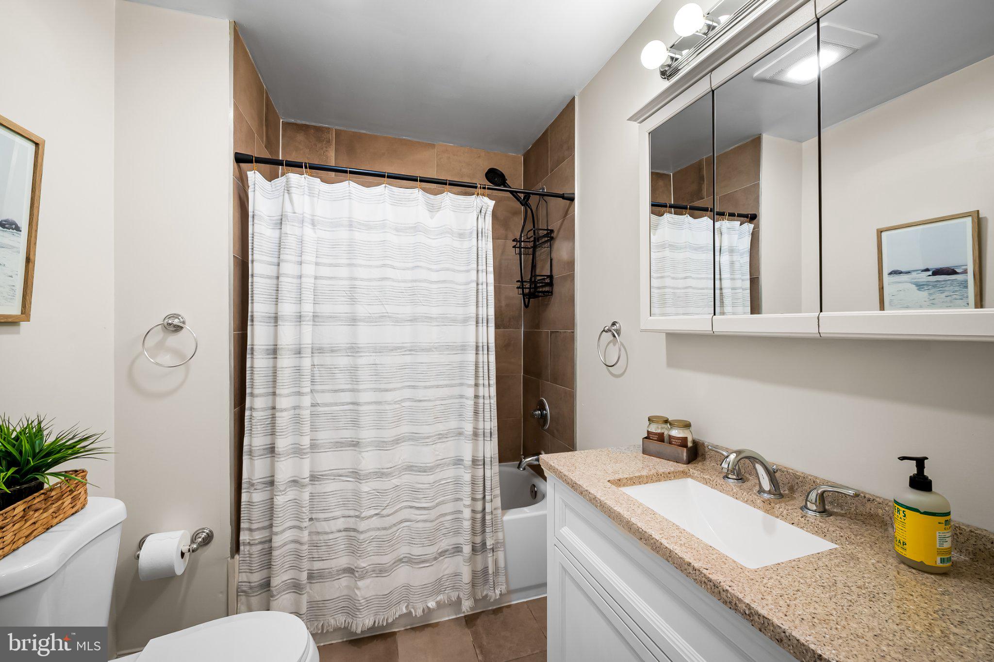 406 W 23RD STREET