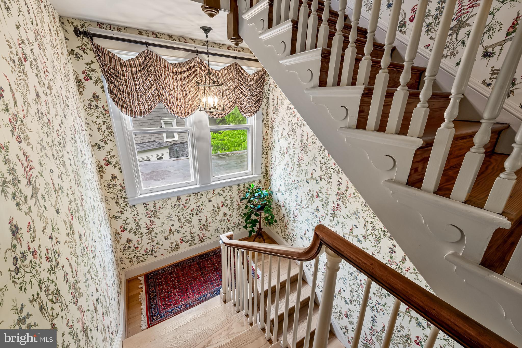 4 HILLSIDE ROAD