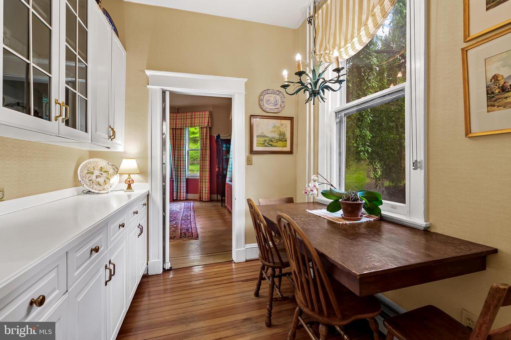 4 HILLSIDE ROAD