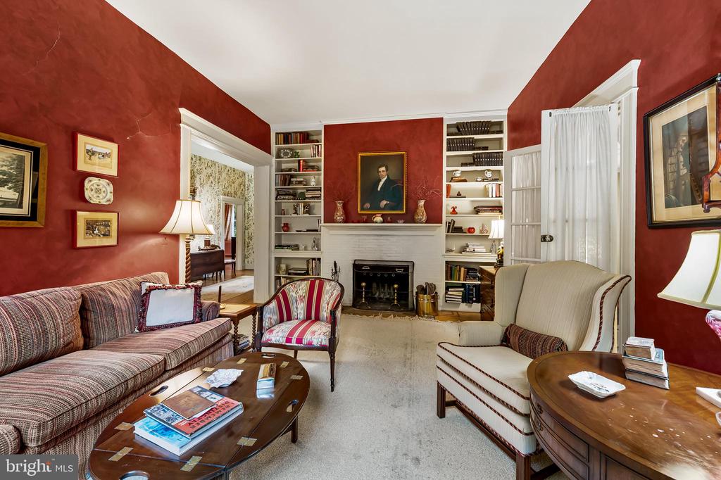 4 HILLSIDE ROAD