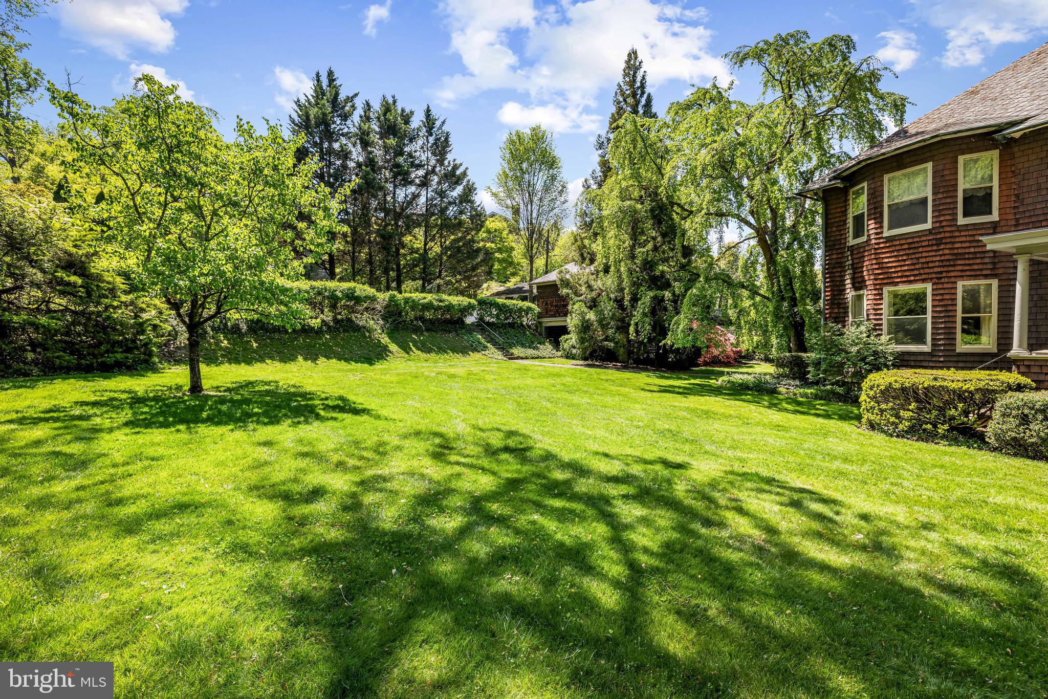 4 HILLSIDE ROAD