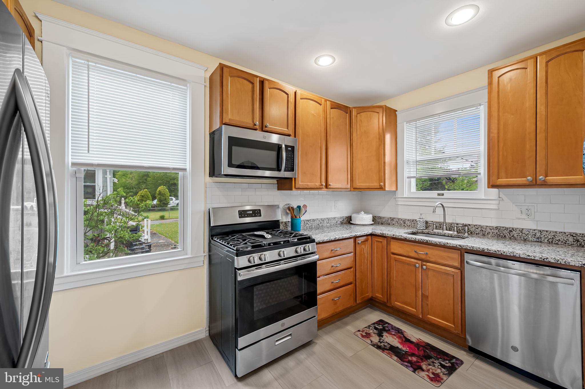 3212 WISTERIA AVENUE