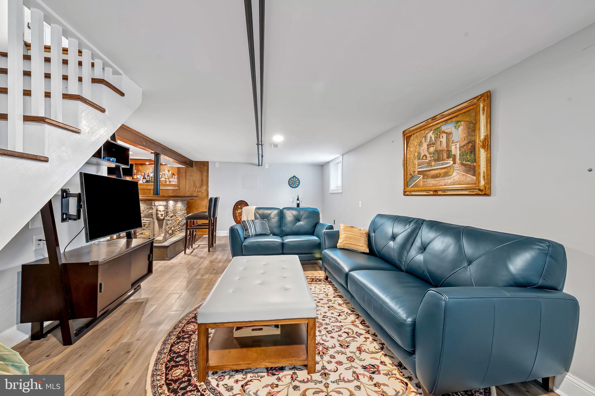 3212 WISTERIA AVENUE