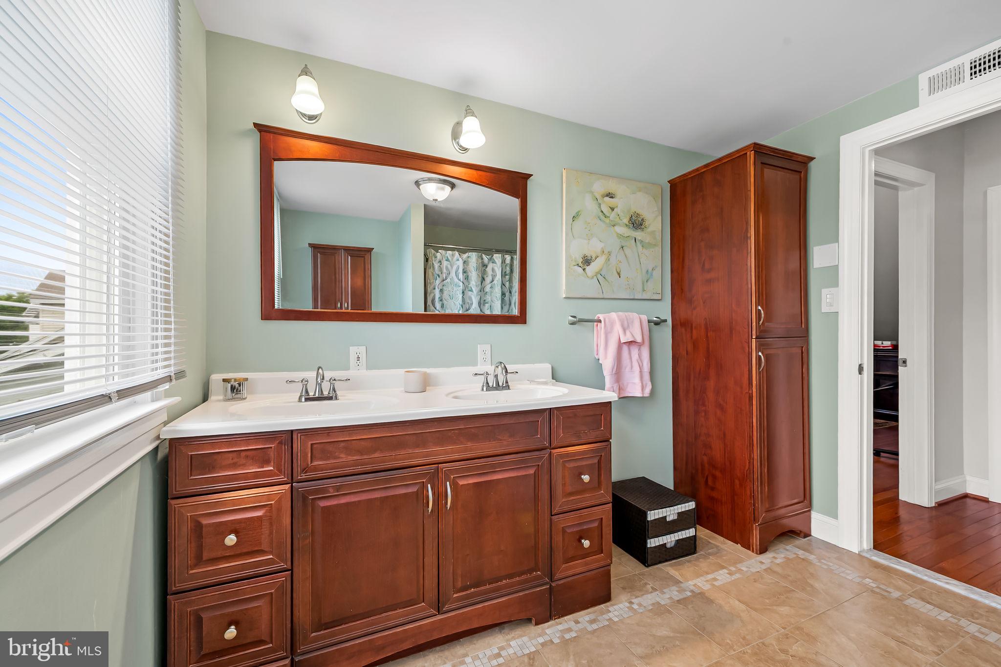 3212 WISTERIA AVENUE