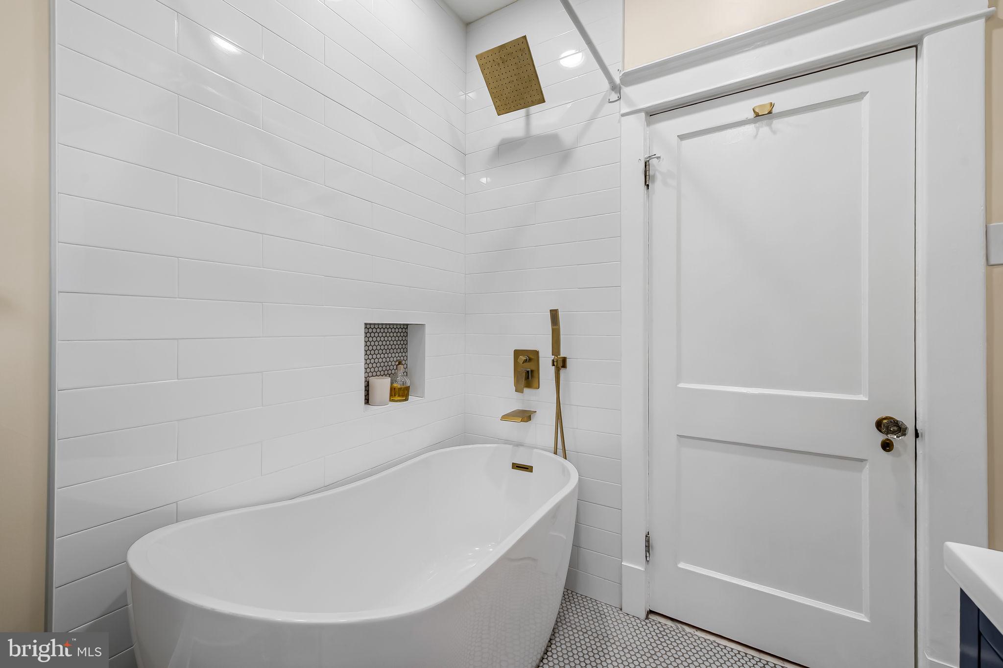 3212 WISTERIA AVENUE