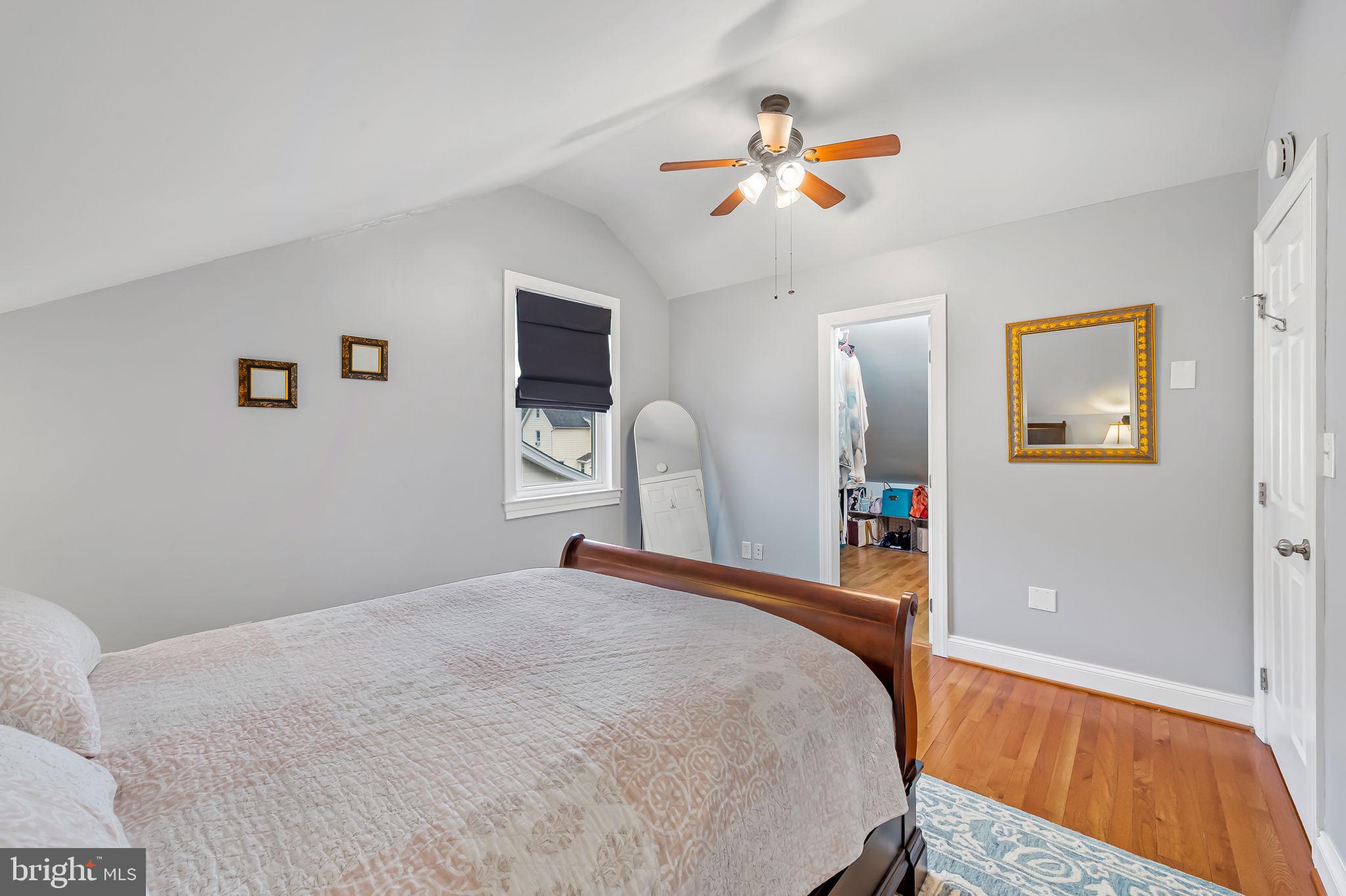 3212 WISTERIA AVENUE