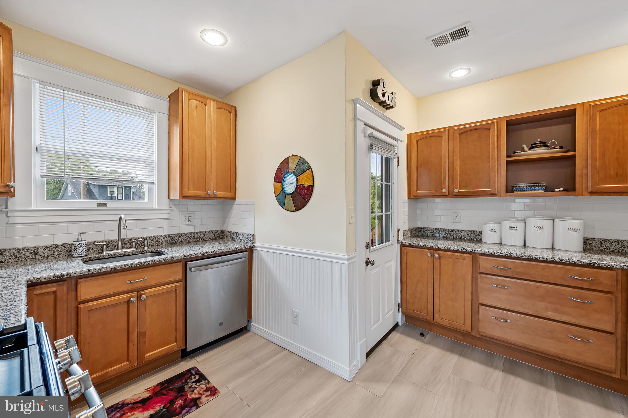 3212 WISTERIA AVENUE