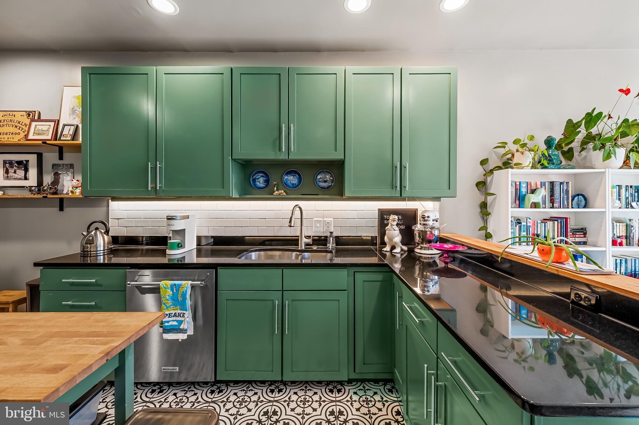 1240 RIVERSIDE AVENUE